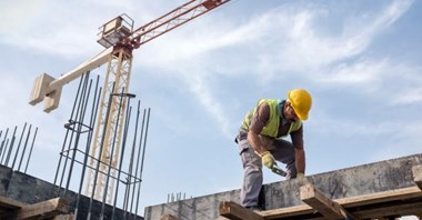 Niskie płace i brak rąk do pracy na budowach