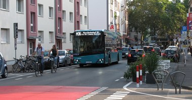 Frankfurt rozdaje roczne bilety na komunikację za brak samochodu 