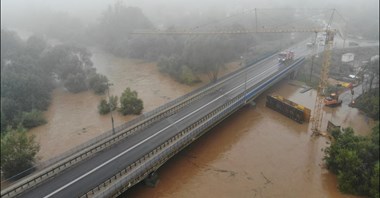 Drogi ekspresowe i autostrady przejezdne. Co na pozostałych?