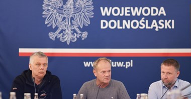 Tusk: Nie będziemy oszczędzać na odbudowie