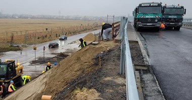 Opolskie. Próby obciążeniowe na DK-45 Krapkowice-Rogów Opolski 