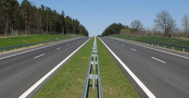 E-TOLL już działa. Rząd zachwala, przewoźnicy krytykują