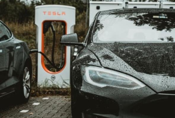 Ponad 40 Proc Nowych Aut W Norwegii To Pojazdy Elektryczne Rynek Infrastruktury Porty Stocznie Lotnisko Porty Lotnicze Autostrada Obwodnica Energetyka Cieplownictwo Linie Kolejowe Pkp Plk Telekomunikacja Operatorzy